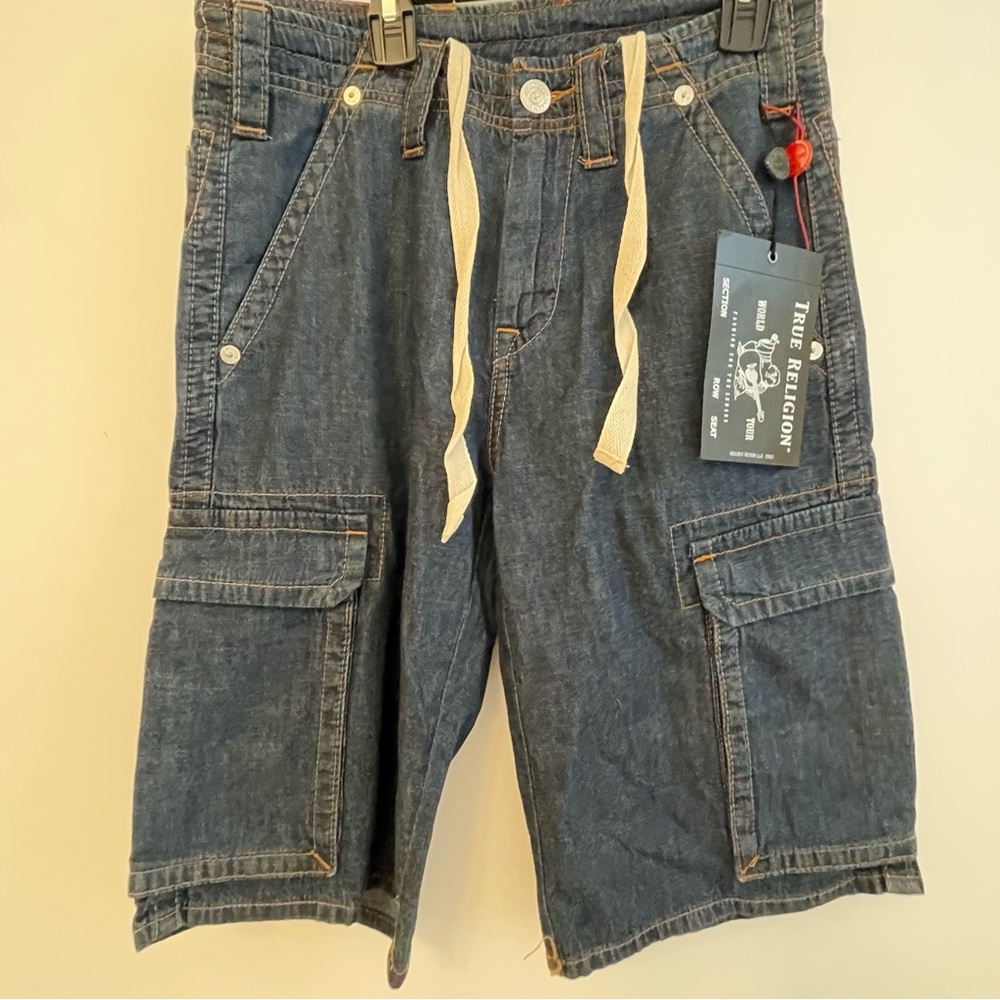 True religion men’s Shorts Waist 27 in NEW